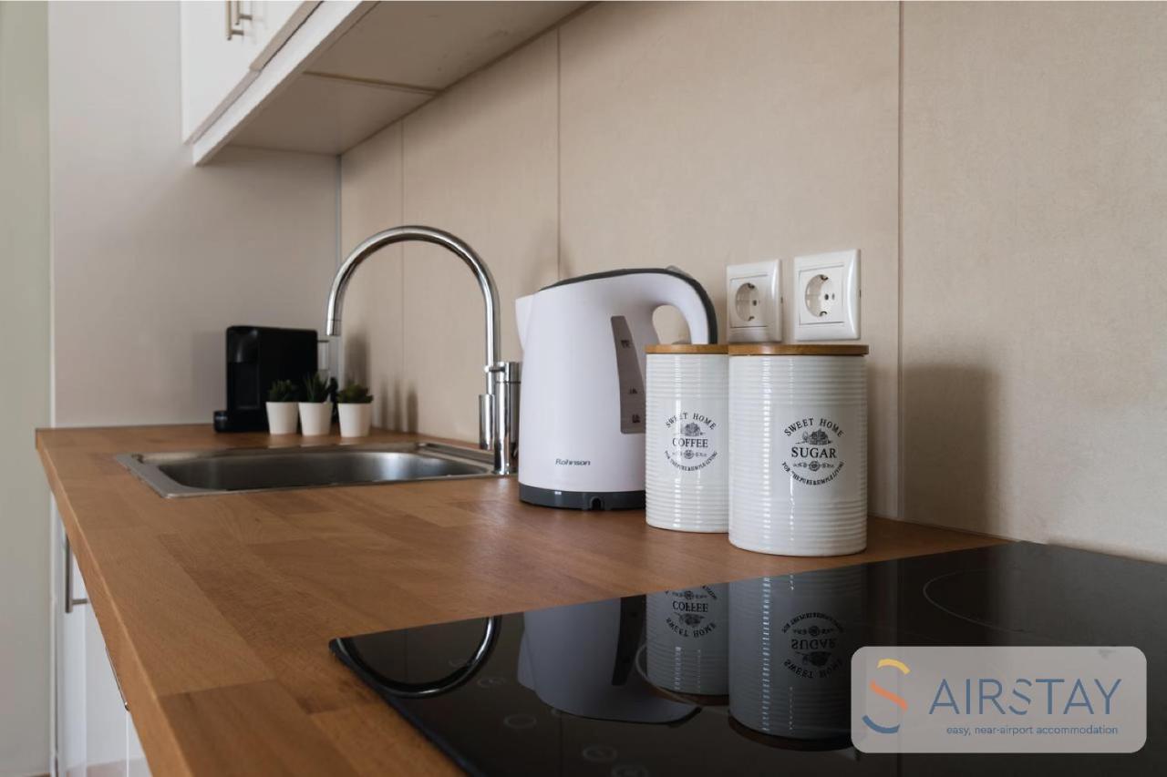 Anivia Apartments Airport By Airstay Spáta Zewnętrze zdjęcie